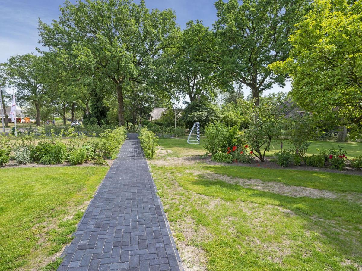 Charming Villa In Lemele With A Nice Garden Eksteriør billede